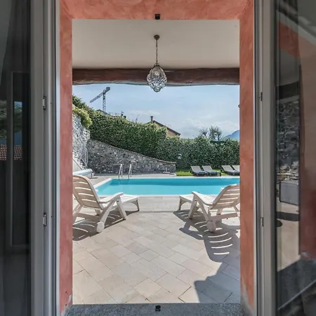 Privata Con Piscina Colonno